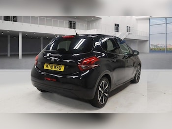 Used Peugeot 208 2018 for sale - 76771745: Photo