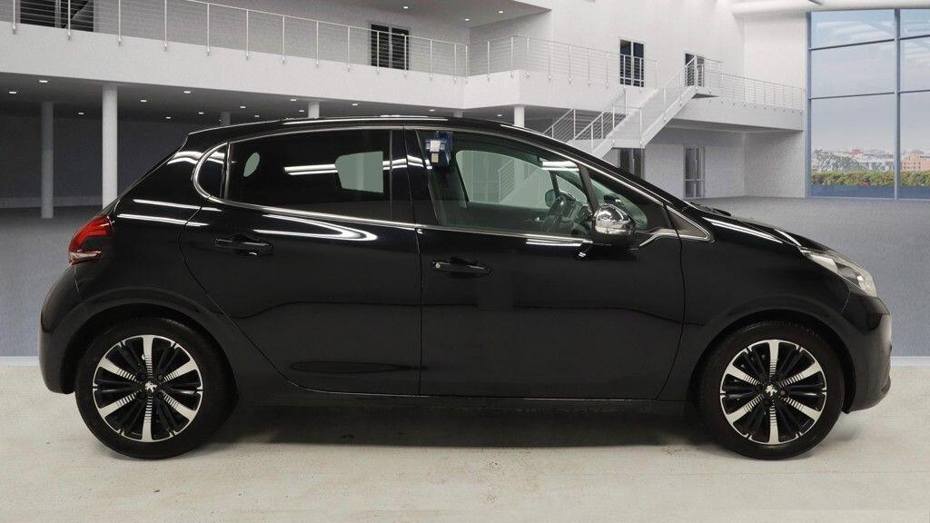 Used Peugeot 208 2018 for sale - 76771745: Photo 7