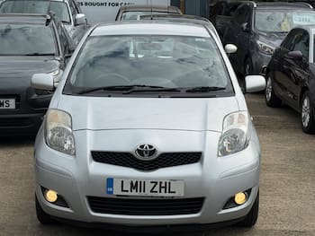 Used Toyota Yaris 2011 for sale - 79698200: Photo
