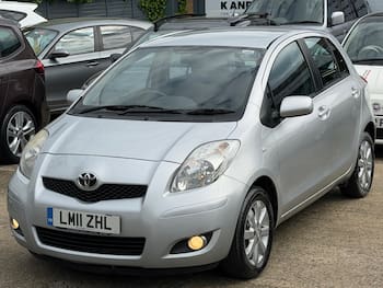 Used Toyota Yaris 2011 for sale - 79698200: Photo