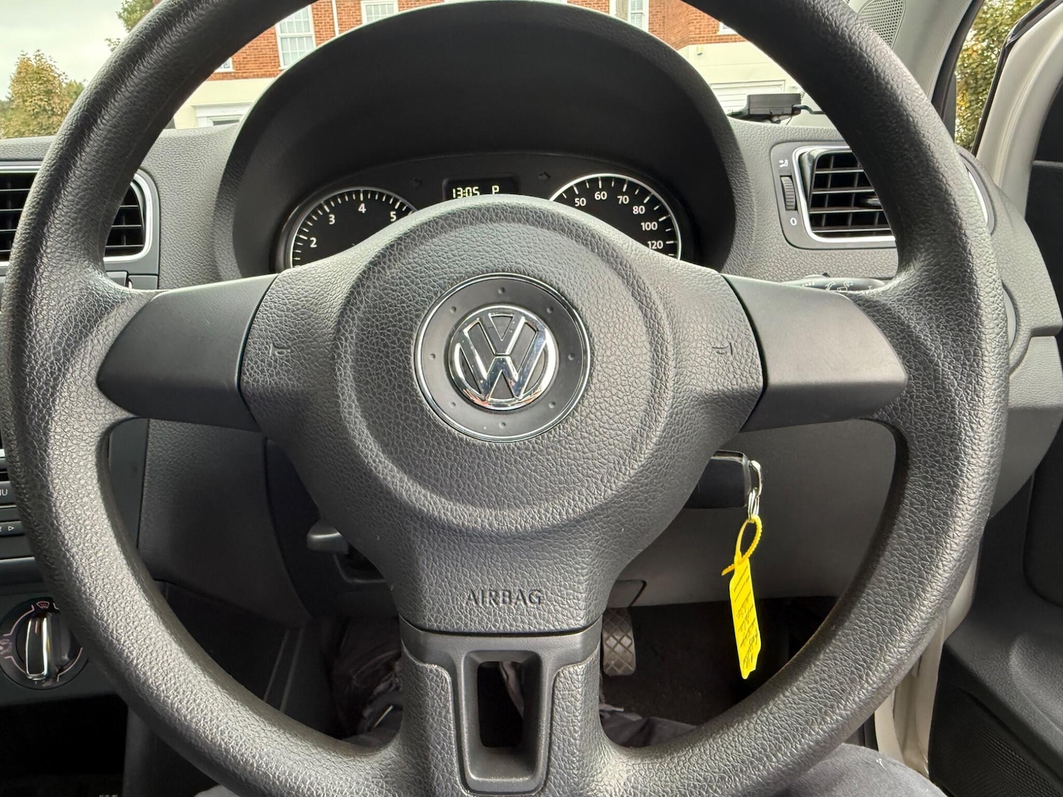 Used Volkswagen Polo 2013 for sale - 76122637: Photo 14