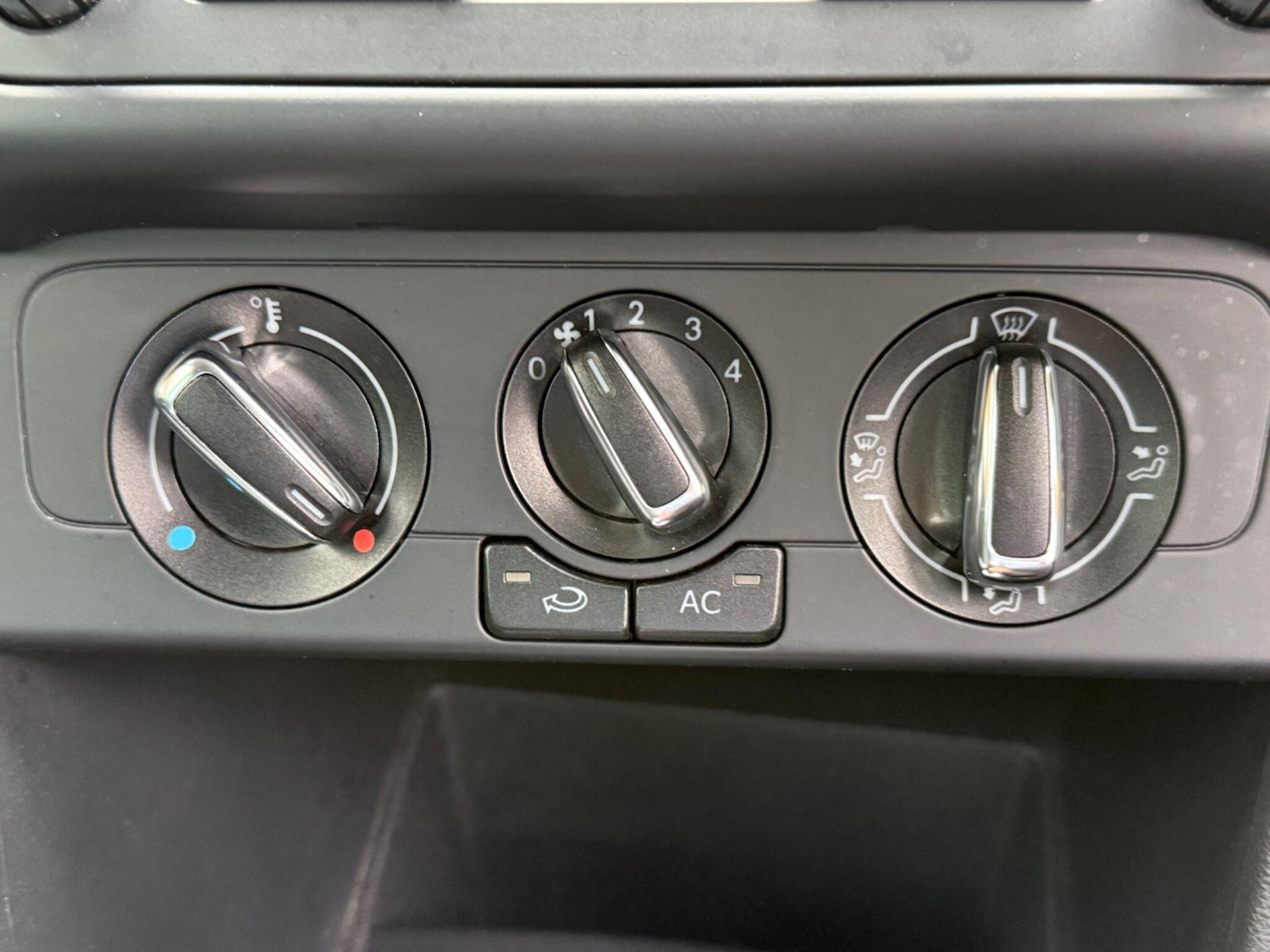 Used Volkswagen Polo 2013 for sale - 76122637: Photo 19