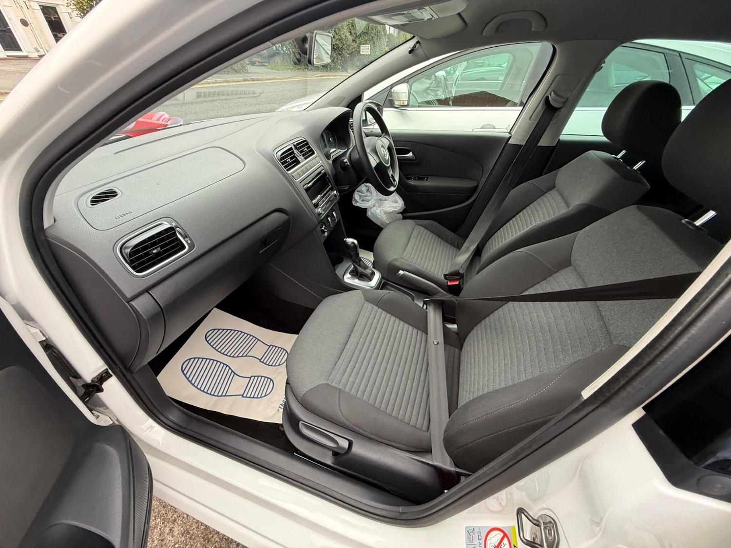 Used Volkswagen Polo 2013 for sale - 76122637: Photo 45