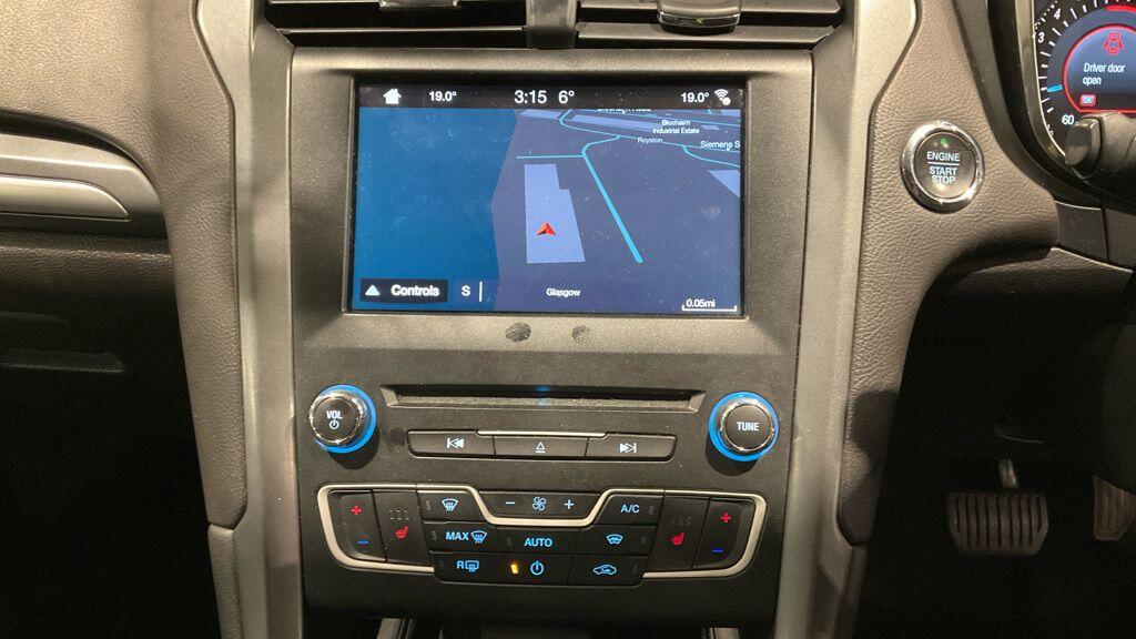 Used Ford Mondeo 2017 for sale - 76632970: Photo 24