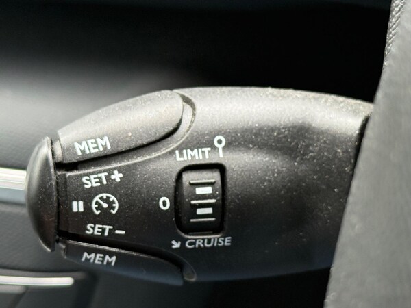 Used Peugeot 308 SW 2016 for sale - 76214291: Photo 14