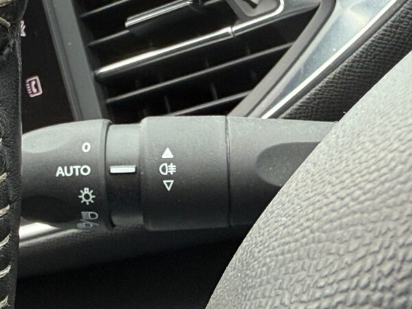 Used Peugeot 308 SW 2016 for sale - 76214291: Photo 15