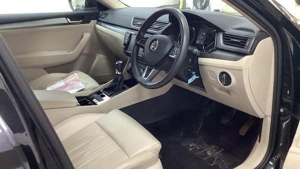 Used Skoda Superb 2016 for sale - 76226177: Photo 13