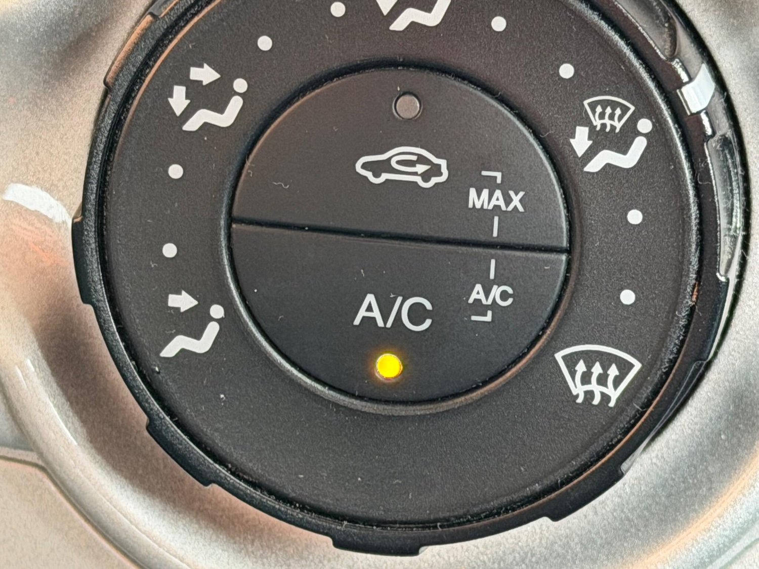 Used Ford Fiesta 2012 for sale - 78071868: Photo 22