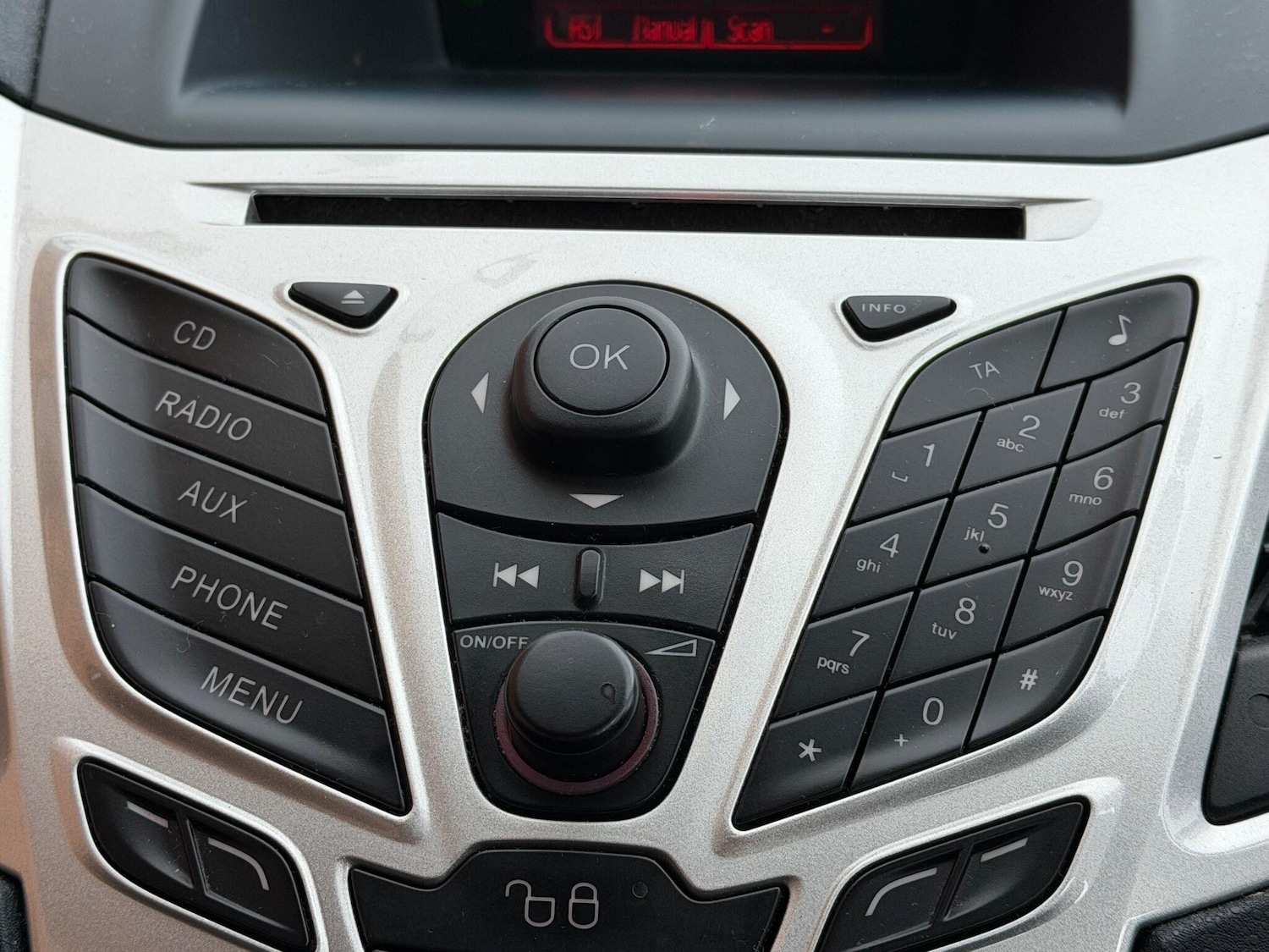 Used Ford Fiesta 2012 for sale - 78071868: Photo 30