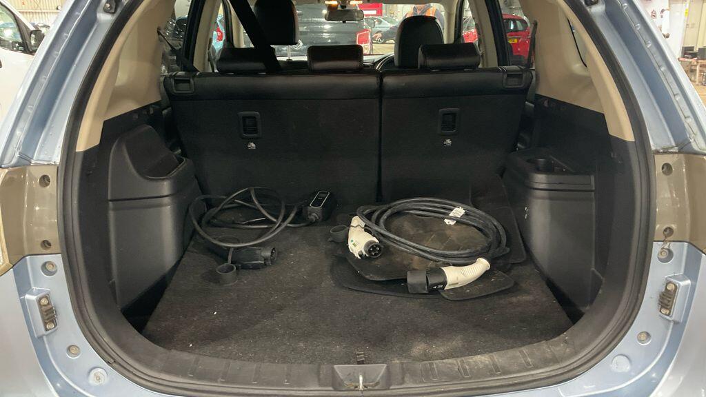 Used Mitsubishi Outlander 2015 for sale - 77143362: Photo 18