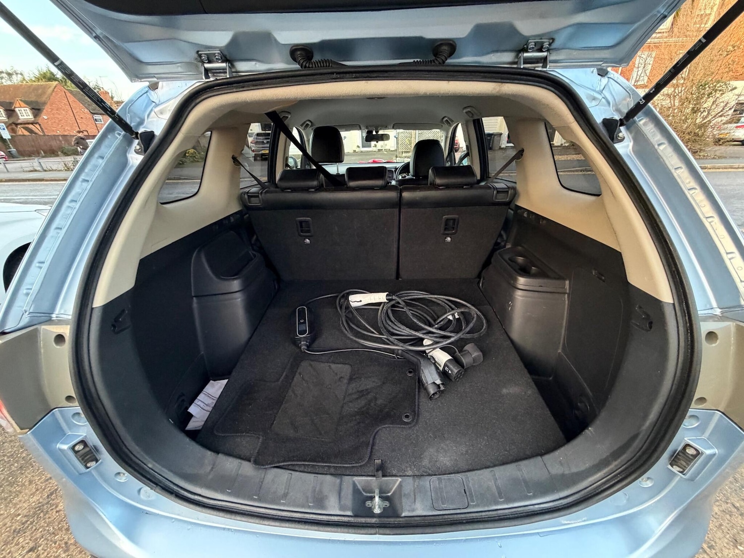 Used Mitsubishi Outlander 2015 for sale - 77143362: Photo 28