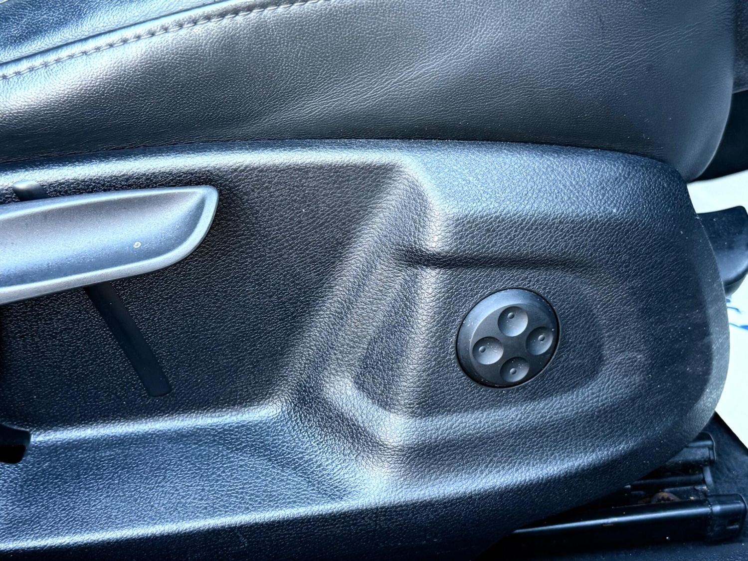 Used Audi Q3 2015 for sale - 76752940: Photo 17