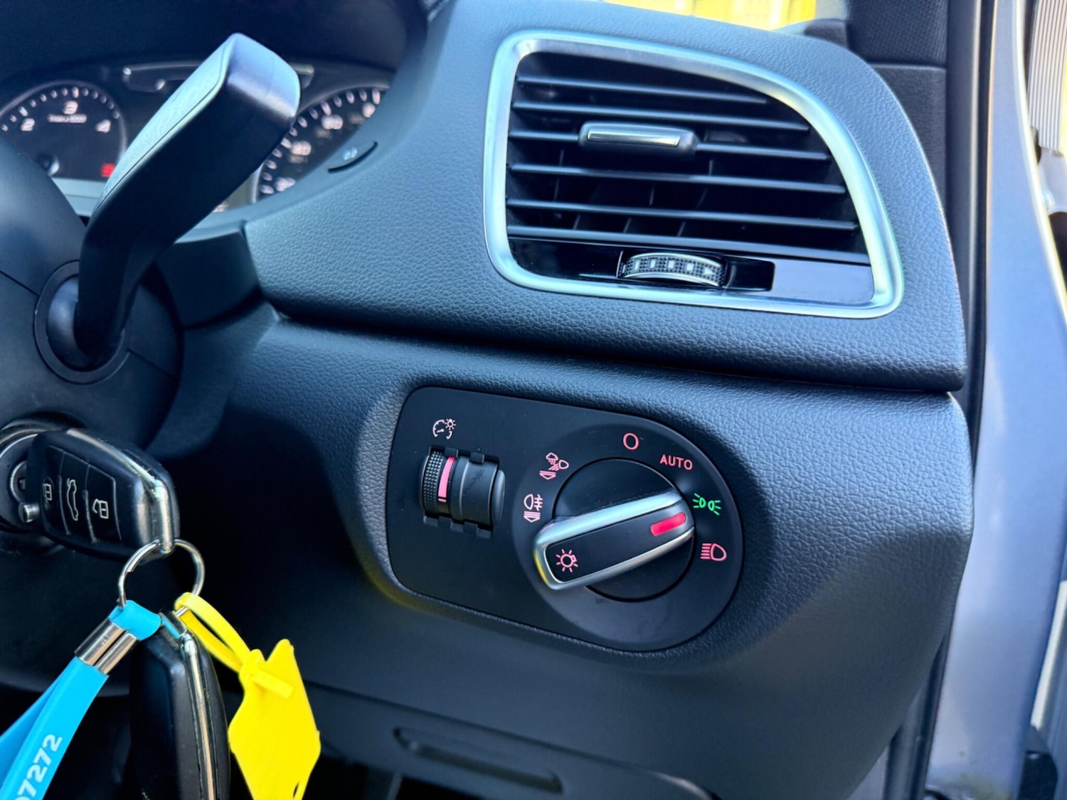 Used Audi Q3 2015 for sale - 76752940: Photo 18