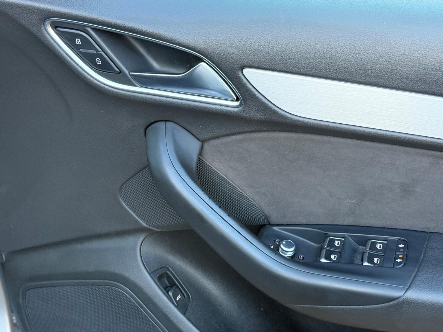 Used Audi Q3 2015 for sale - 76752940: Photo 22