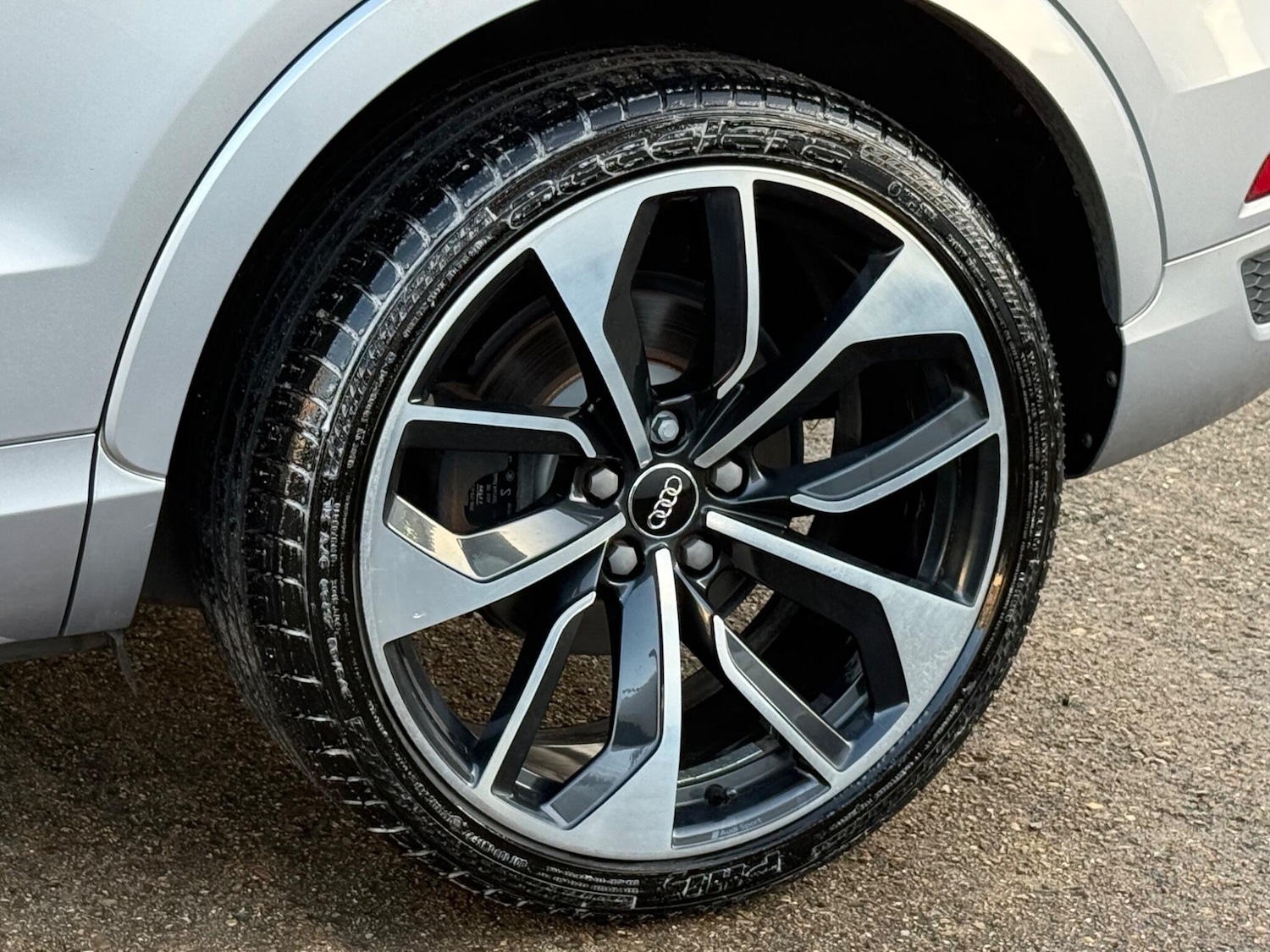 Used Audi Q3 2015 for sale - 76752940: Photo 25