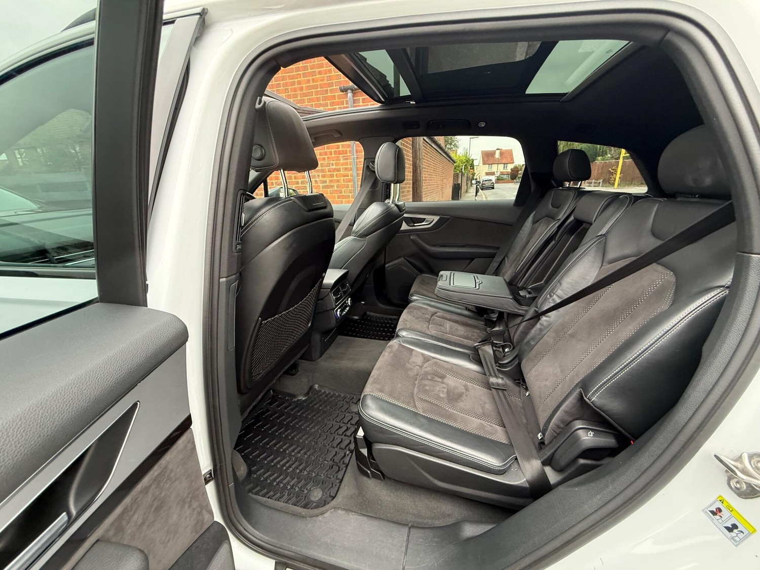 Used Audi Q7 2017 for sale - 76270808: Photo 85
