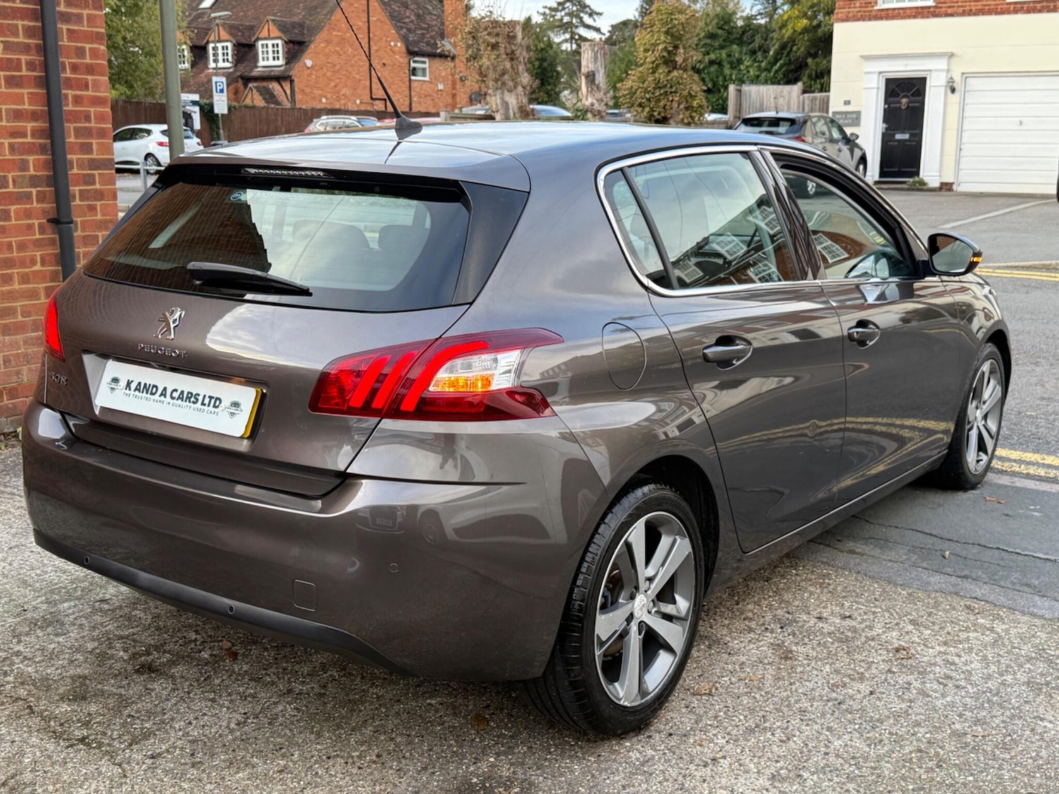 Used Peugeot 308 2015 for sale - 76269634: Photo 11