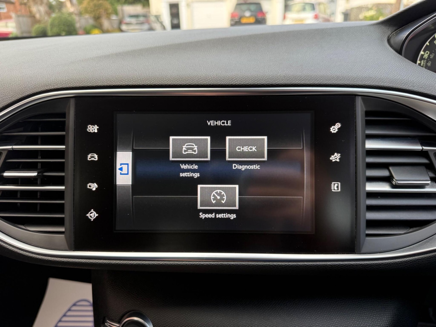 Used Peugeot 308 2015 for sale - 76269634: Photo 28