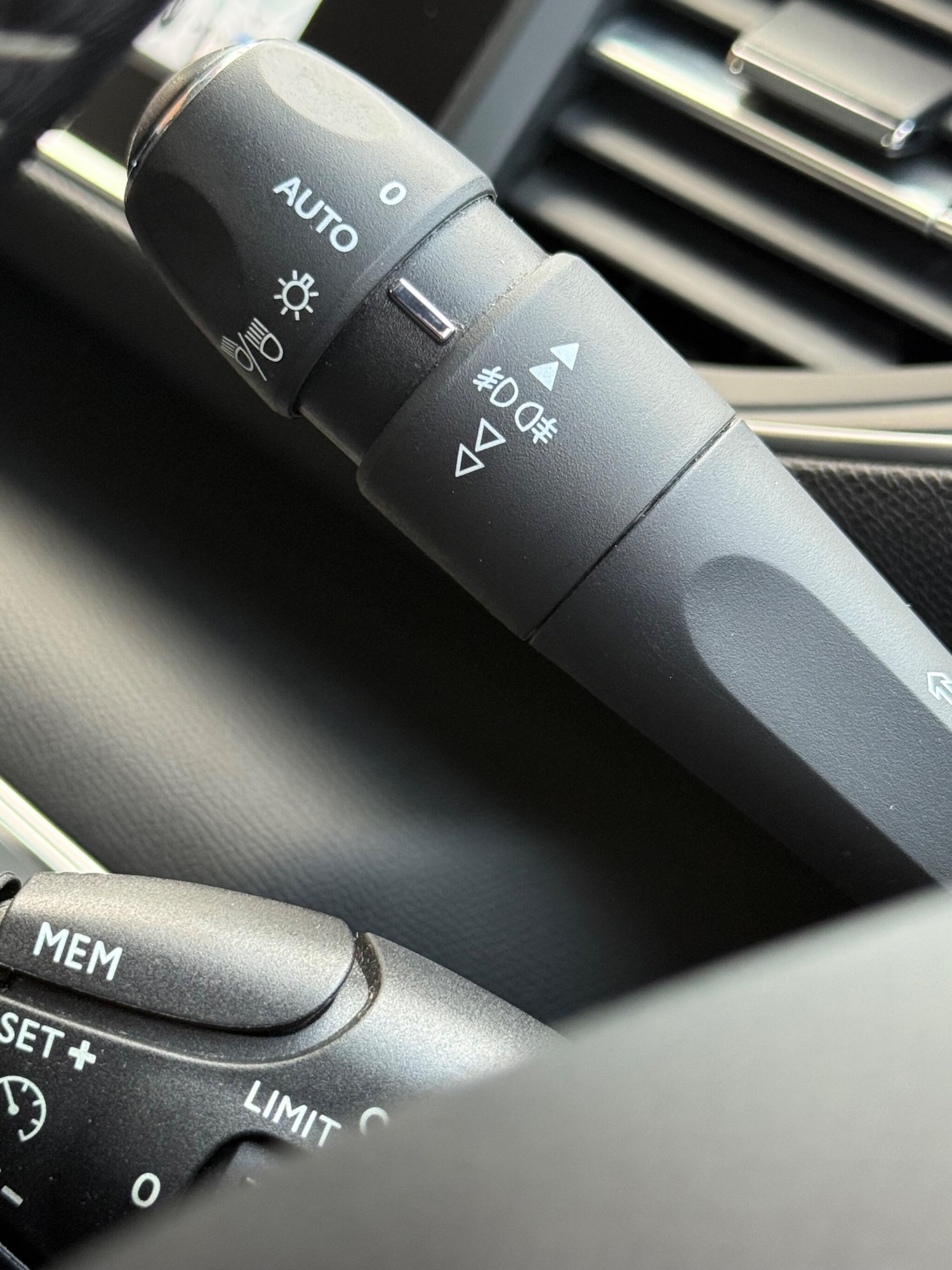 Used Peugeot 308 2015 for sale - 76269634: Photo 41