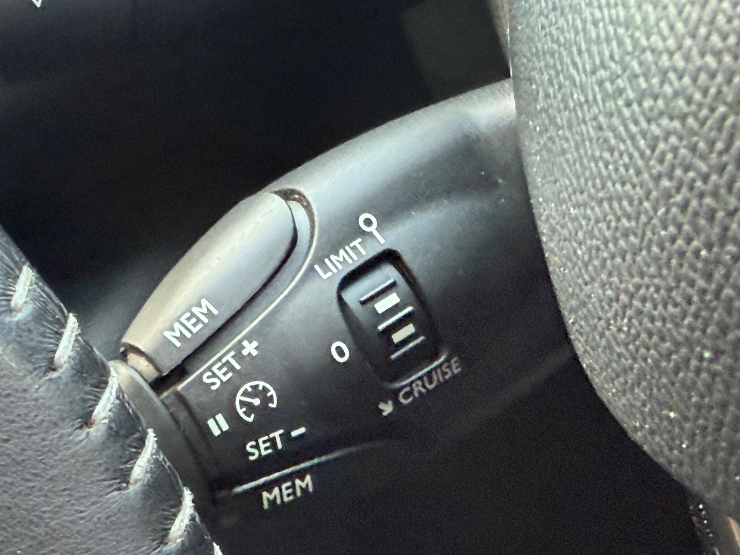 Used Peugeot 308 2015 for sale - 76269634: Photo 42