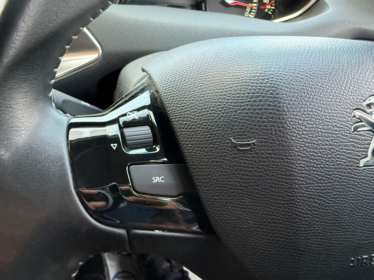 Used Peugeot 308 2015 for sale - 76269634: Photo 45
