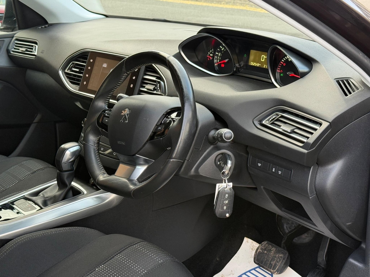 Used Peugeot 308 2015 for sale - 76269634: Photo 53