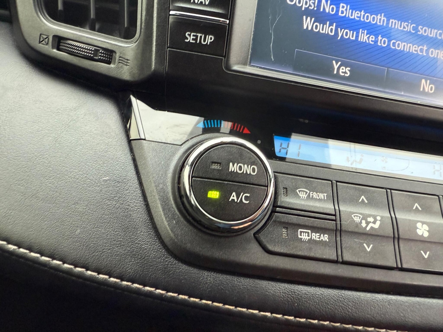 Used Toyota RAV4 2017 for sale - 76314339: Photo 26