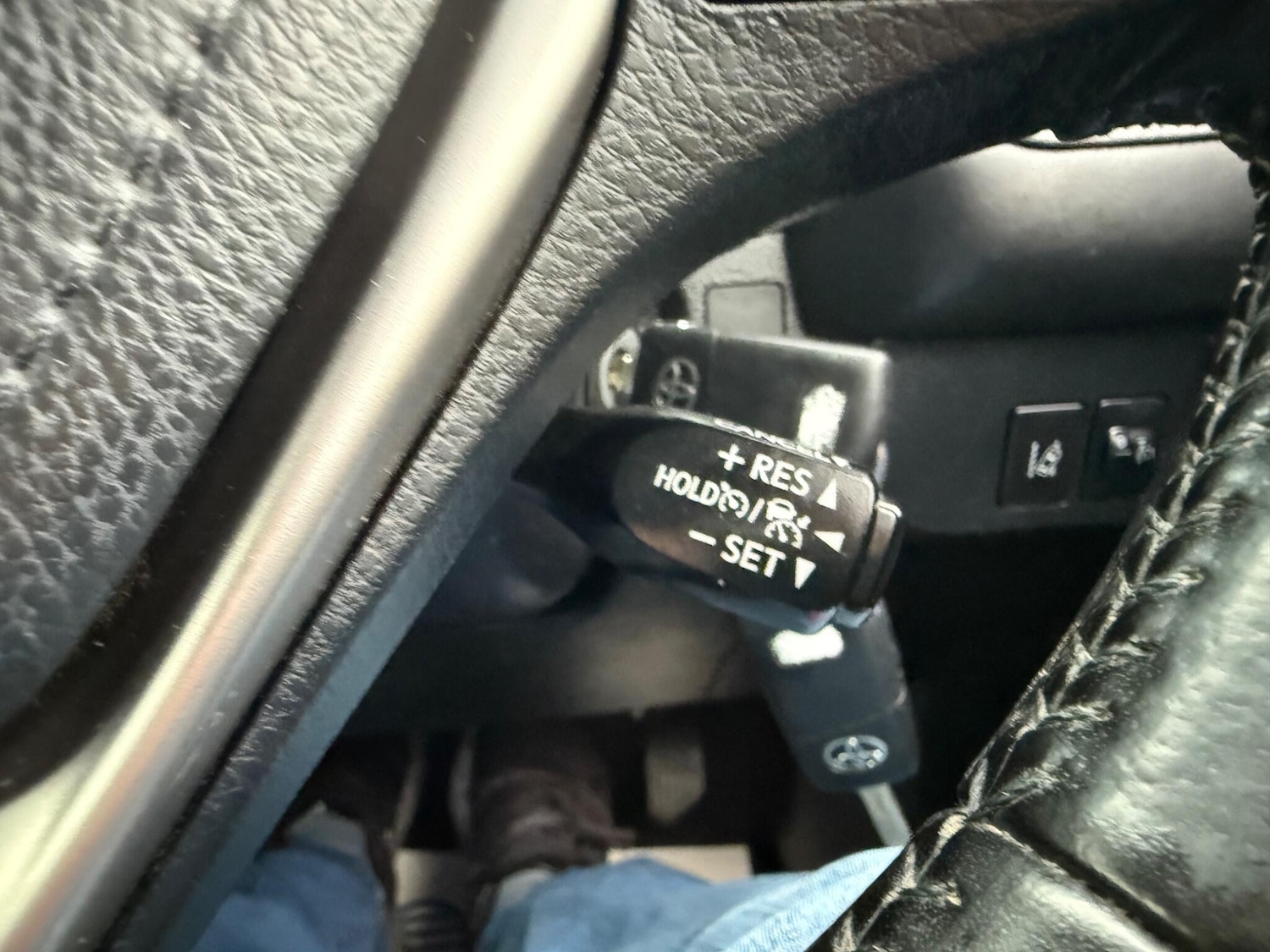 Used Toyota RAV4 2017 for sale - 76314339: Photo 40