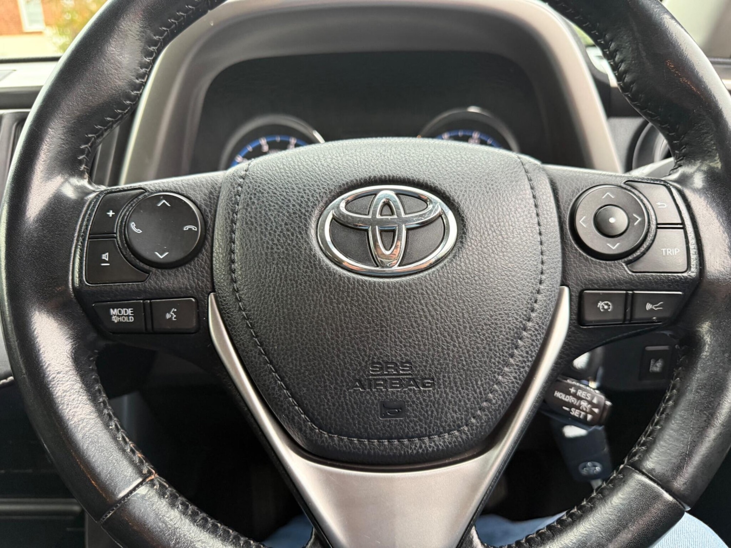 Used Toyota RAV4 2017 for sale - 76314339: Photo 43