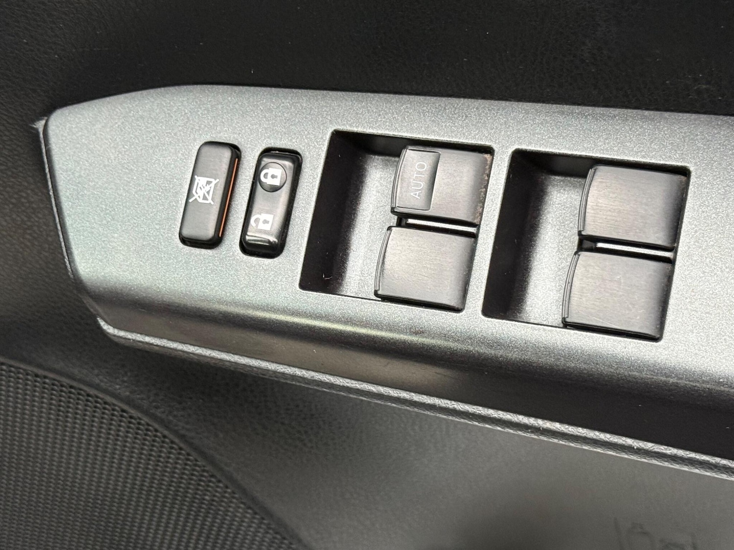 Used Toyota RAV4 2017 for sale - 76314339: Photo 46