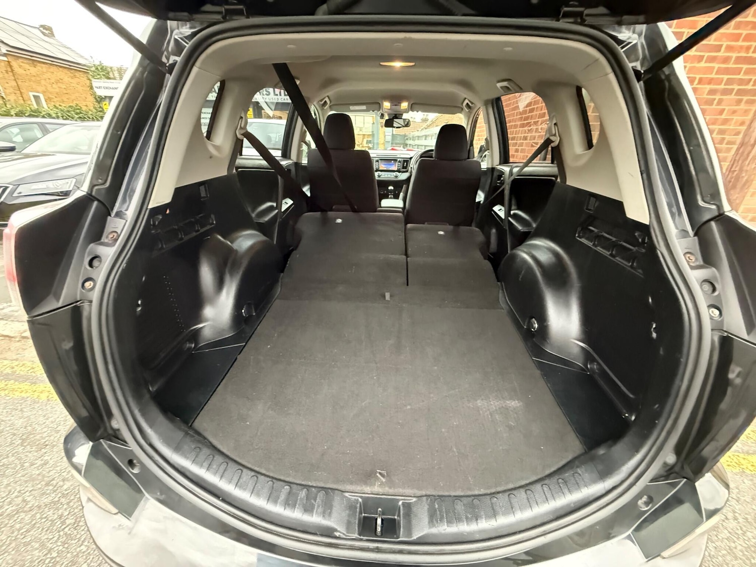 Used Toyota RAV4 2017 for sale - 76314339: Photo 50