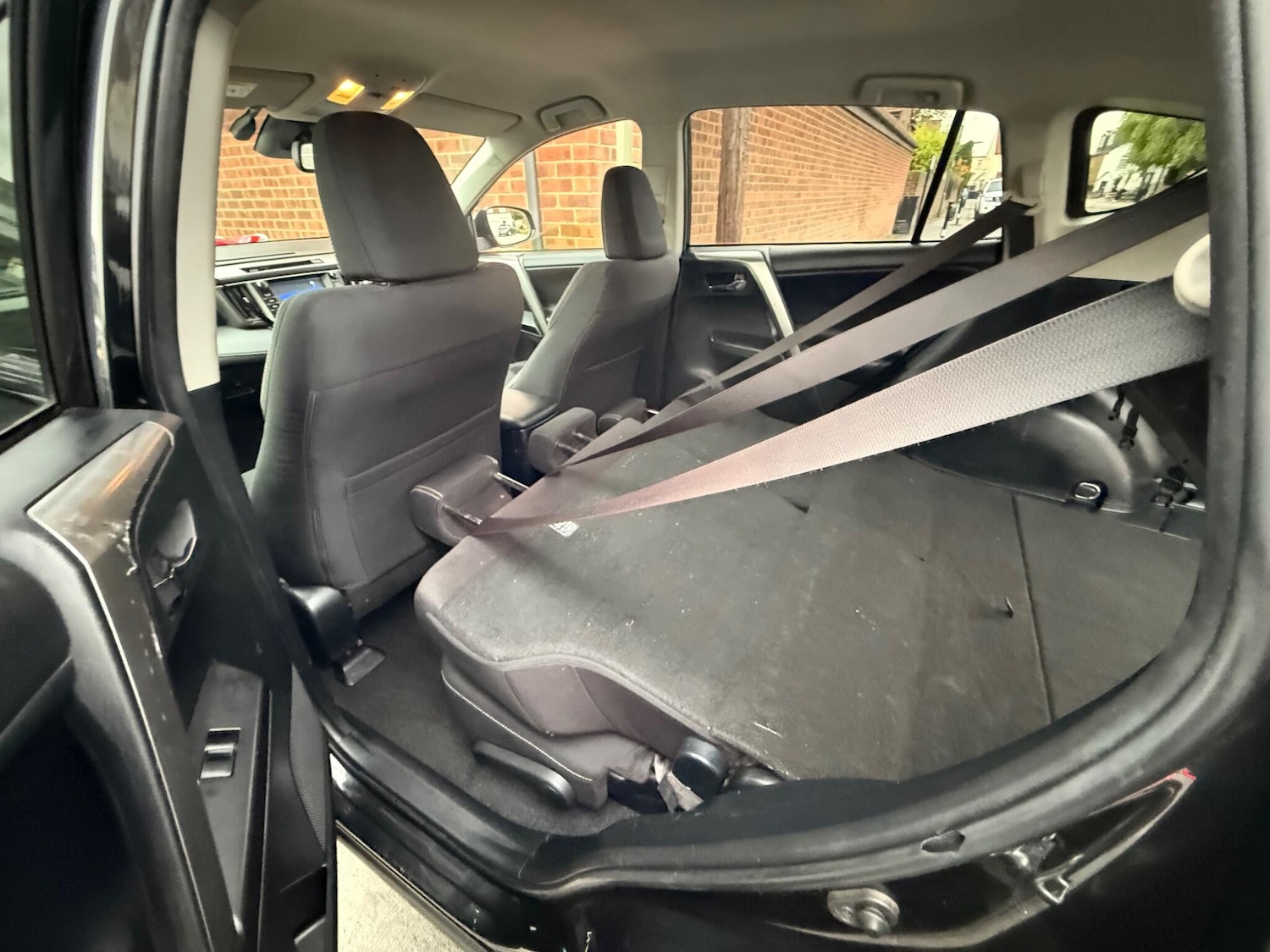 Used Toyota RAV4 2017 for sale - 76314339: Photo 51