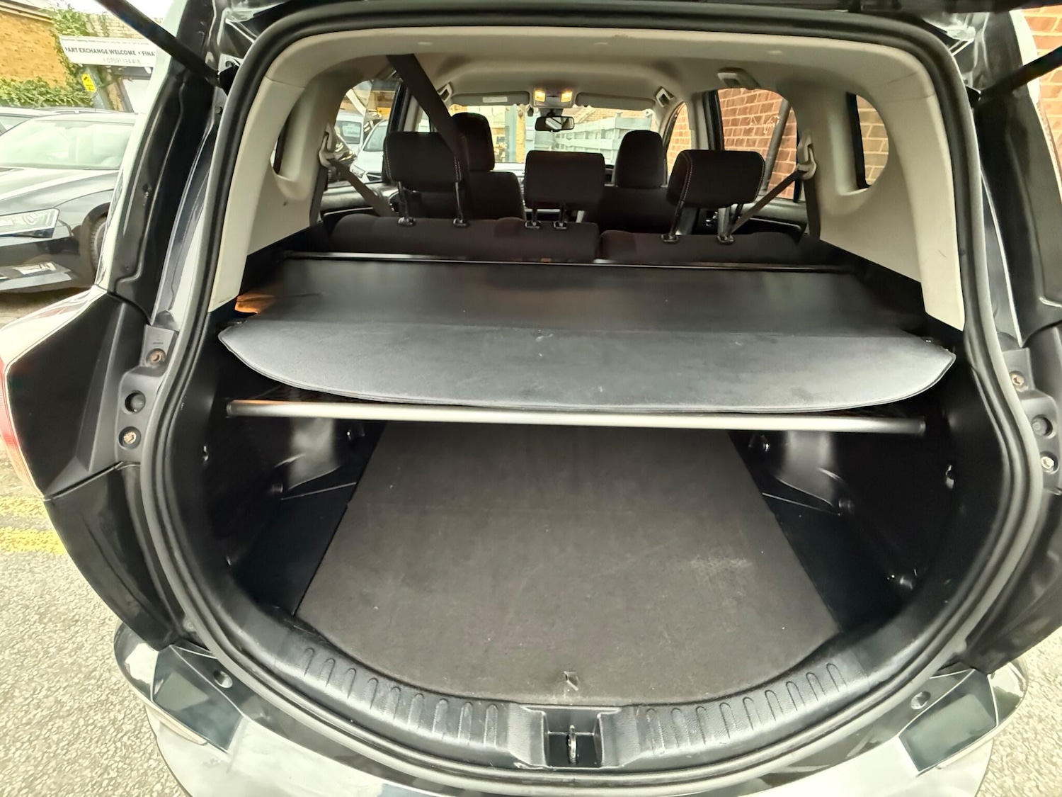 Used Toyota RAV4 2017 for sale - 76314339: Photo 57