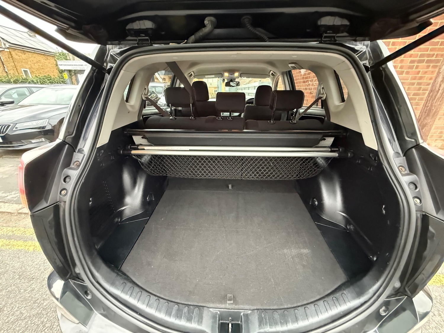 Used Toyota RAV4 2017 for sale - 76314339: Photo 60