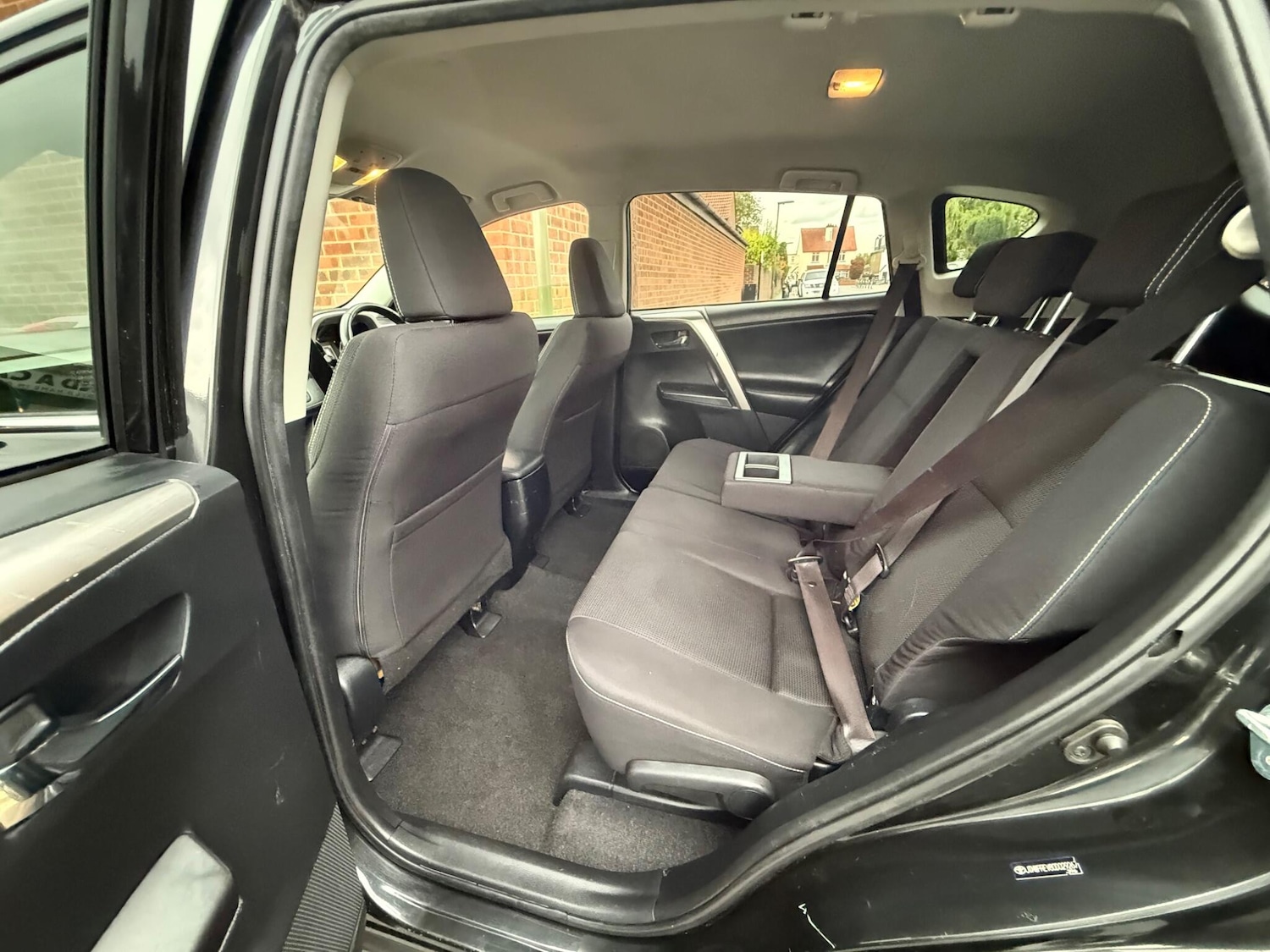 Used Toyota RAV4 2017 for sale - 76314339: Photo 61
