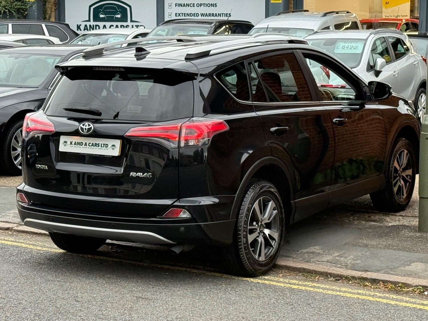 Used Toyota RAV4 2017 for sale - 76314339: Photo 7