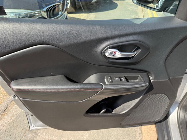 Used Jeep Cherokee 2016 for sale - 75387573: Photo 76
