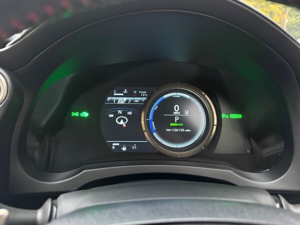 Used Lexus IS 2017 for sale - 76314828: Photo 24