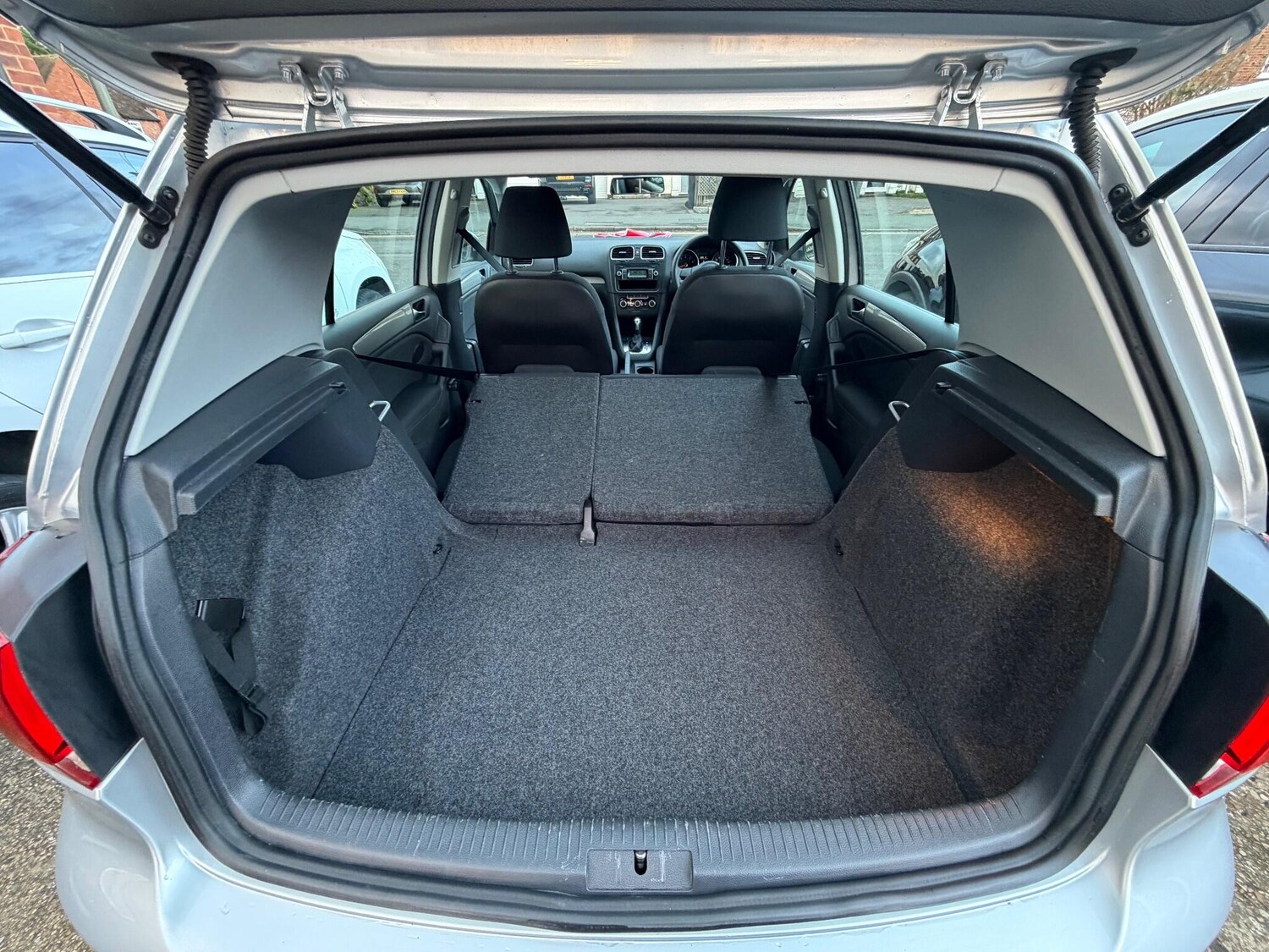 Used Volkswagen Golf 2011 for sale - 77174484: Photo 37