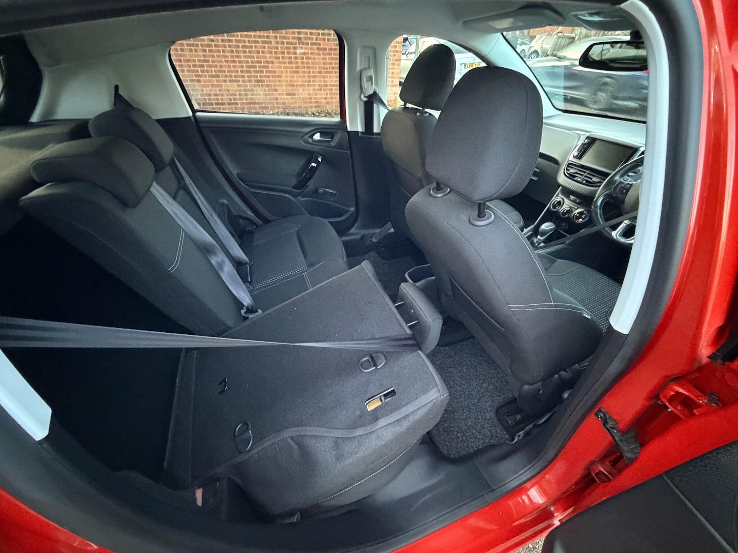 Used Peugeot 208 2017 for sale - 77109009: Photo 16