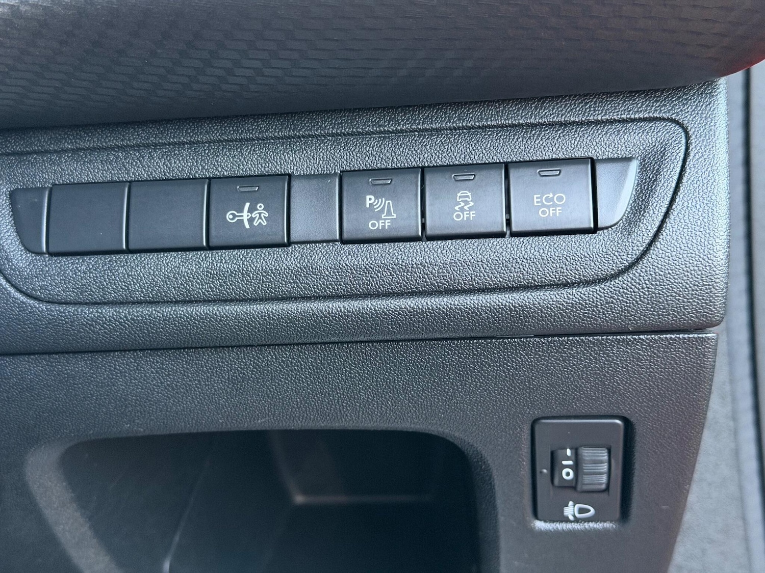 Used Peugeot 208 2017 for sale - 77109009: Photo 20