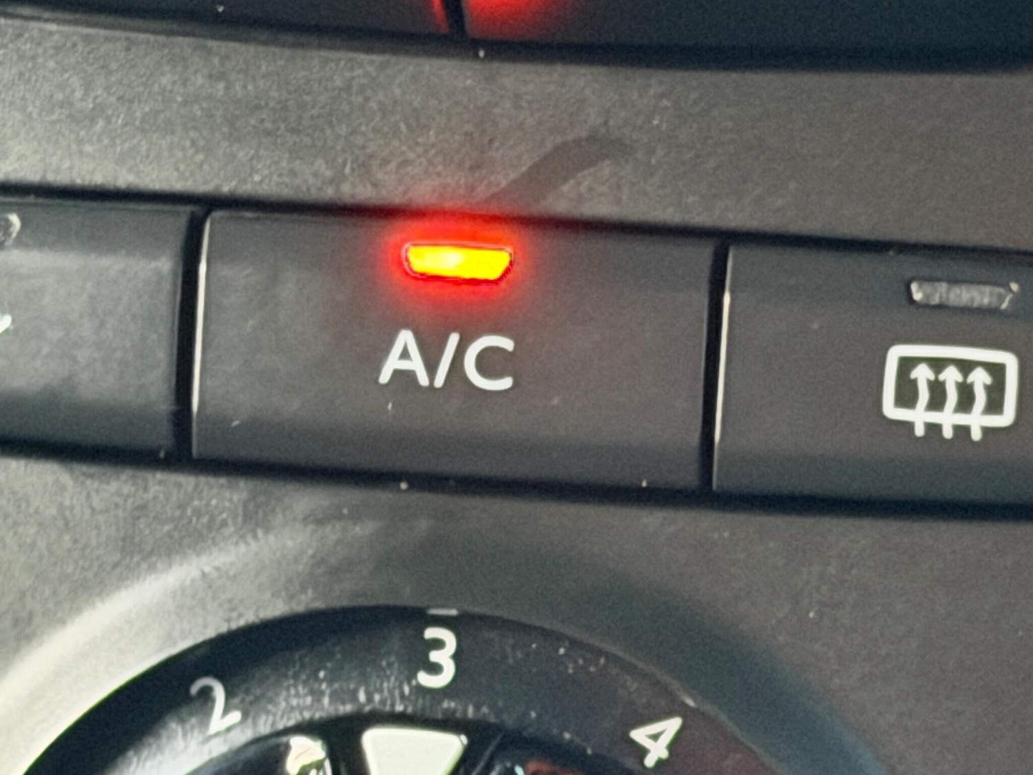 Used Peugeot 208 2017 for sale - 77109009: Photo 22