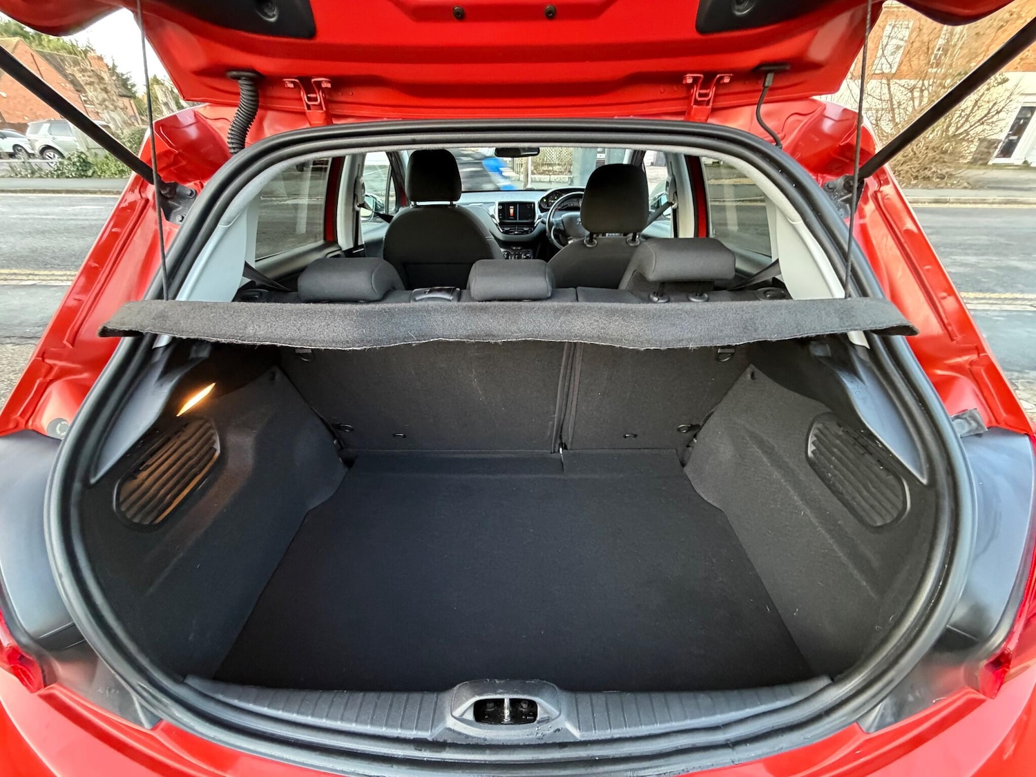 Used Peugeot 208 2017 for sale - 77109009: Photo 44