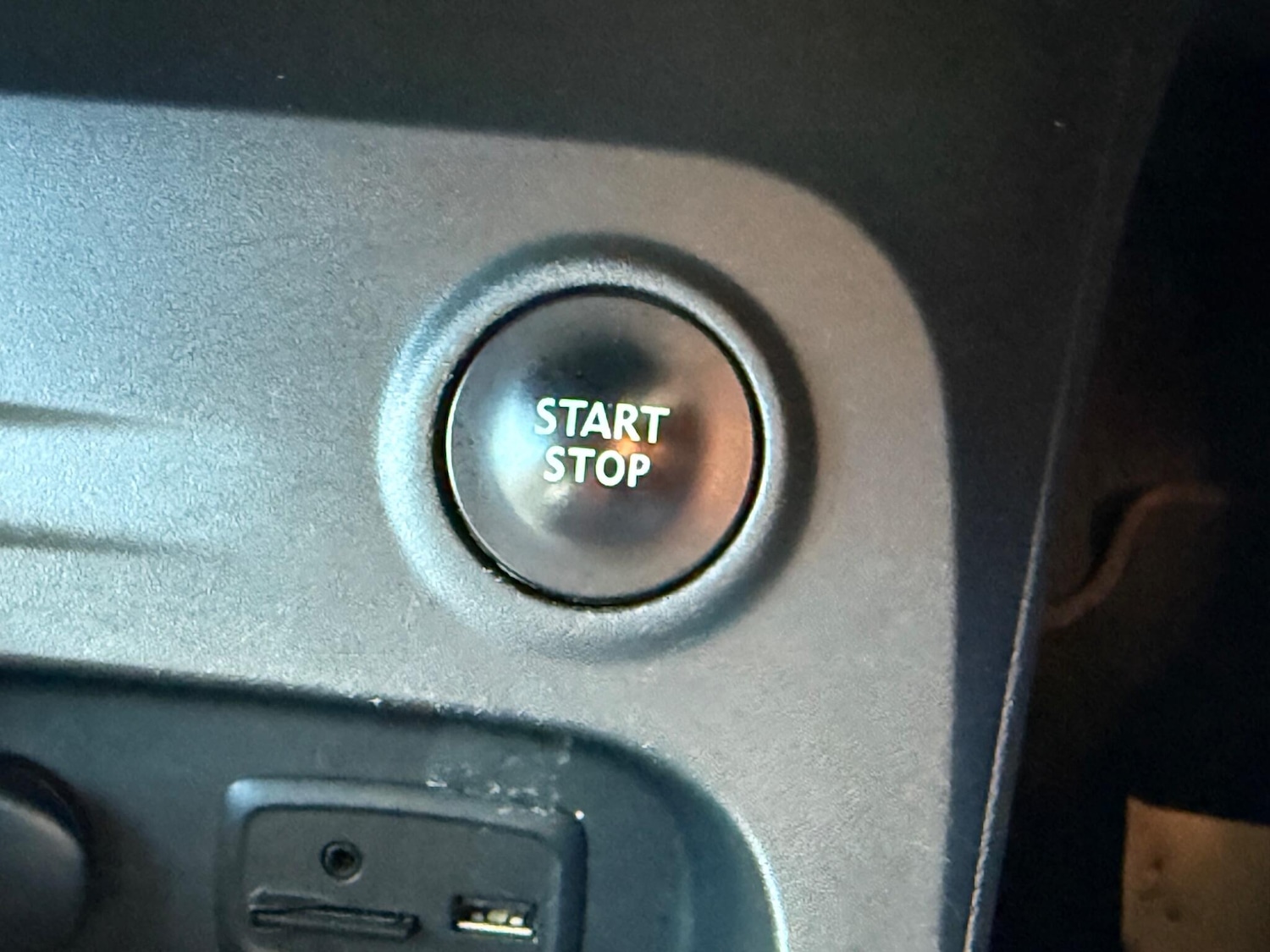 Used Renault Captur 2015 for sale - 76561225: Photo 23