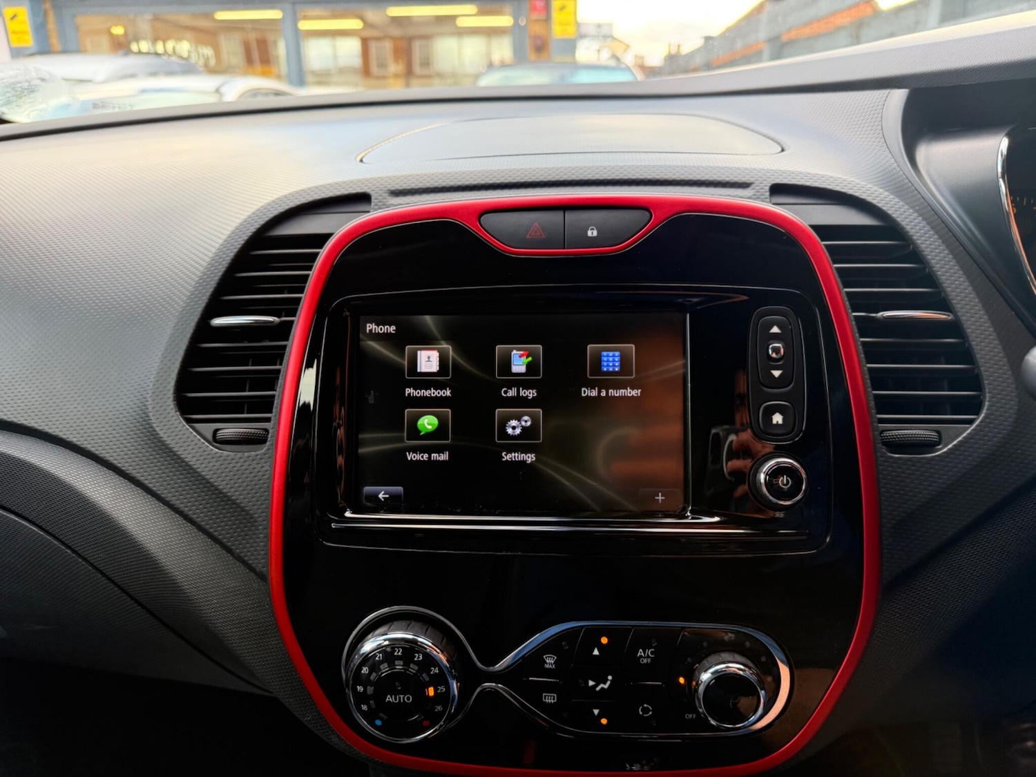 Used Renault Captur 2015 for sale - 76561225: Photo 37