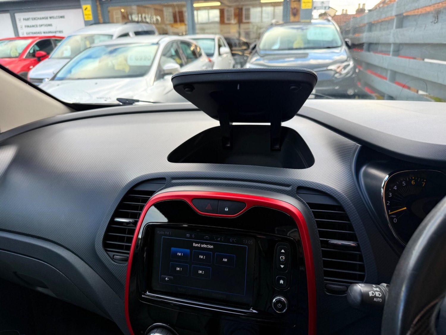 Used Renault Captur 2015 for sale - 76561225: Photo 43