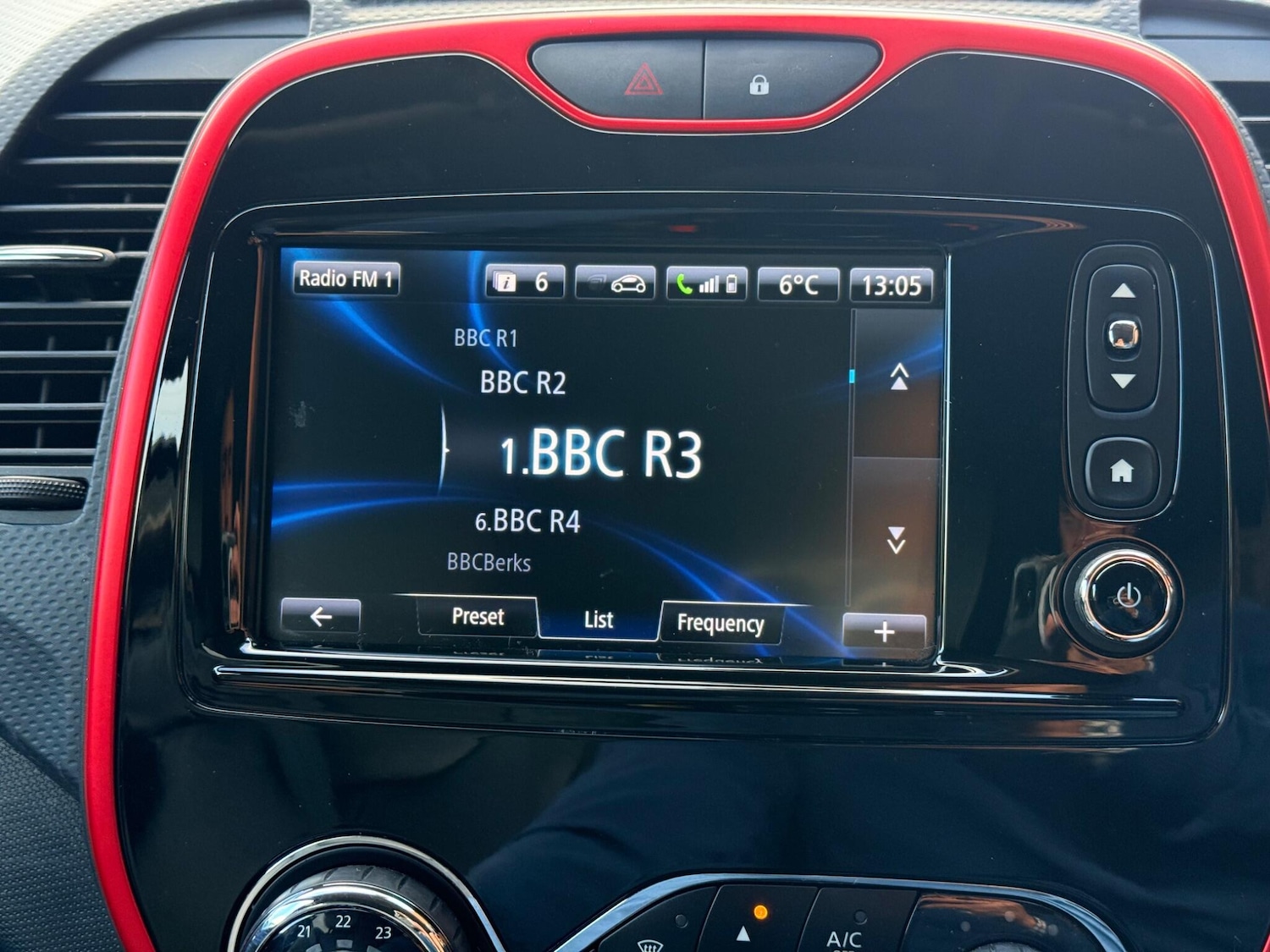 Used Renault Captur 2015 for sale - 76561225: Photo 46