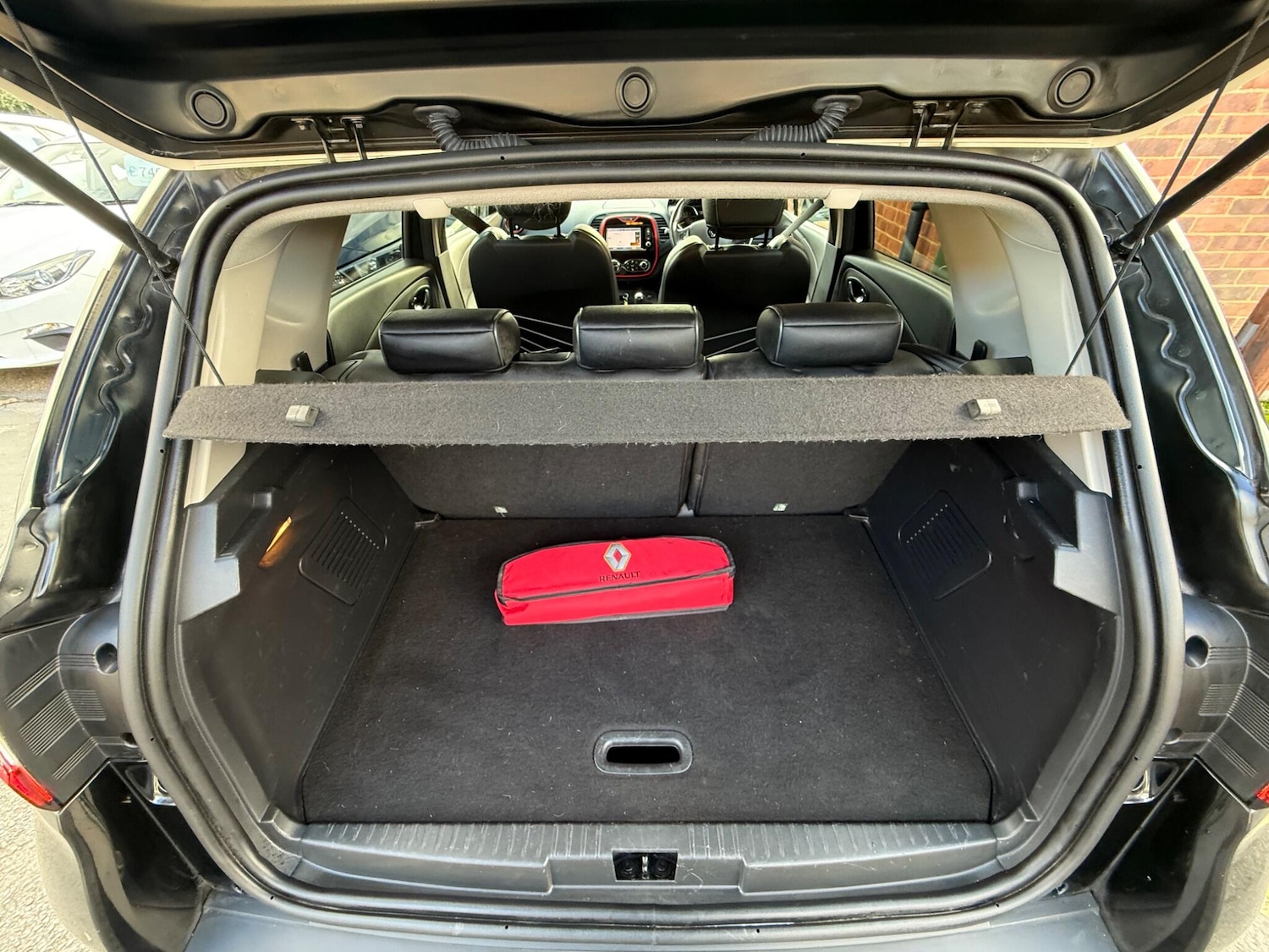 Used Renault Captur 2015 for sale - 76561225: Photo 54