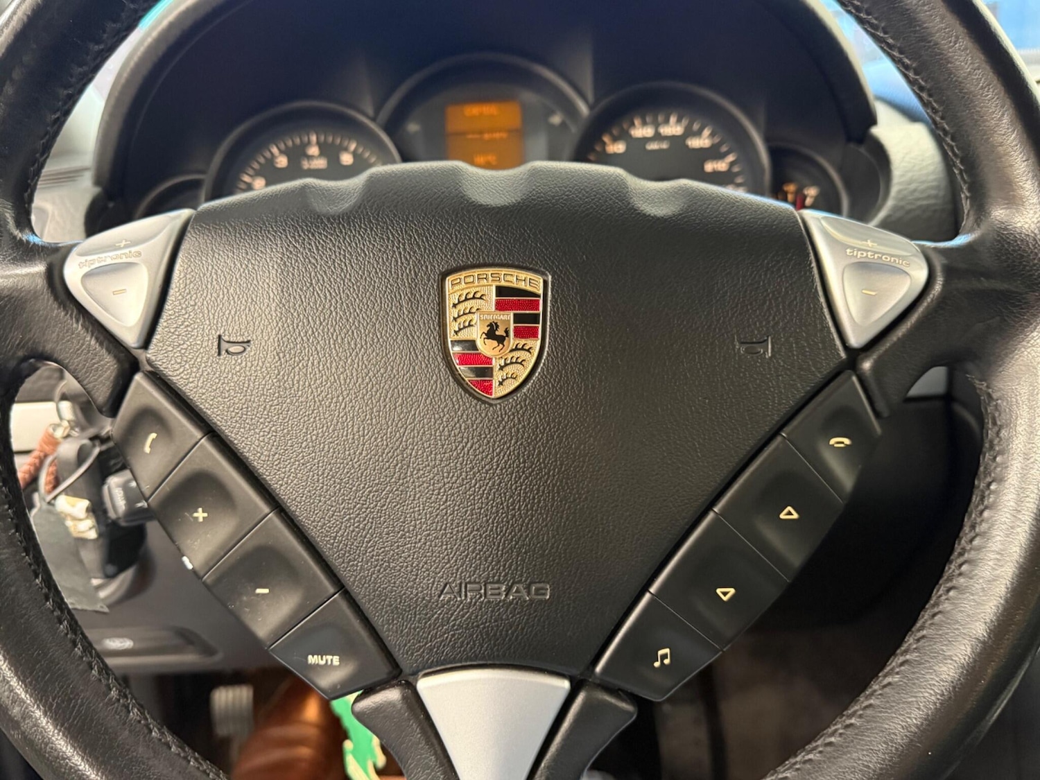 Used Porsche Cayenne 2015 for sale - 76619864: Photo 41