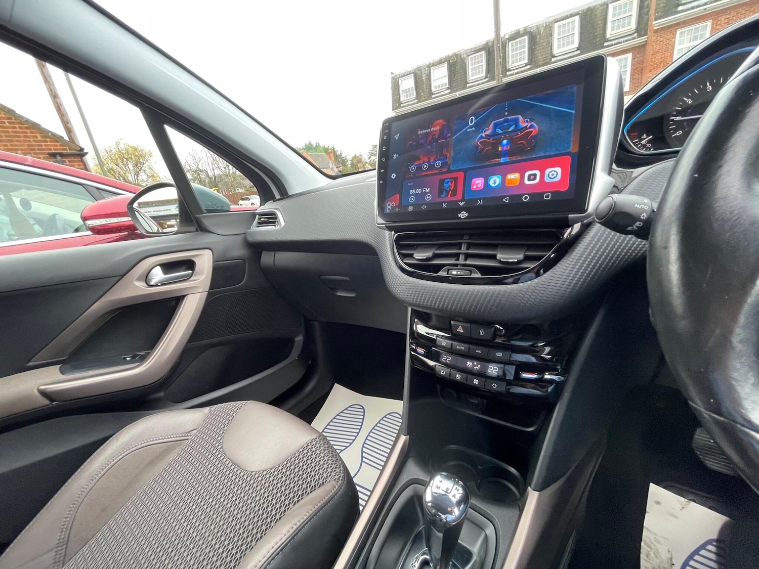 Used Peugeot 2008 2015 for sale - 76802324: Photo 10